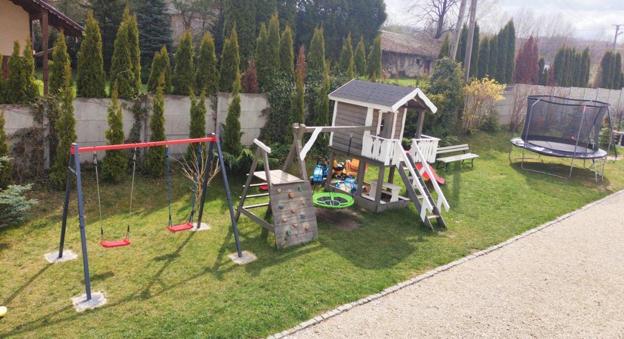 Apartamenty Jodlowa - Bilard - Bawialnia - Krolikarnia Krajno-Zagorze Dış mekan fotoğraf
